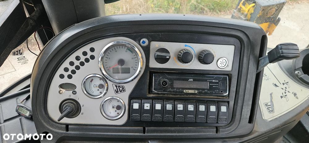JCB 3CX - 9