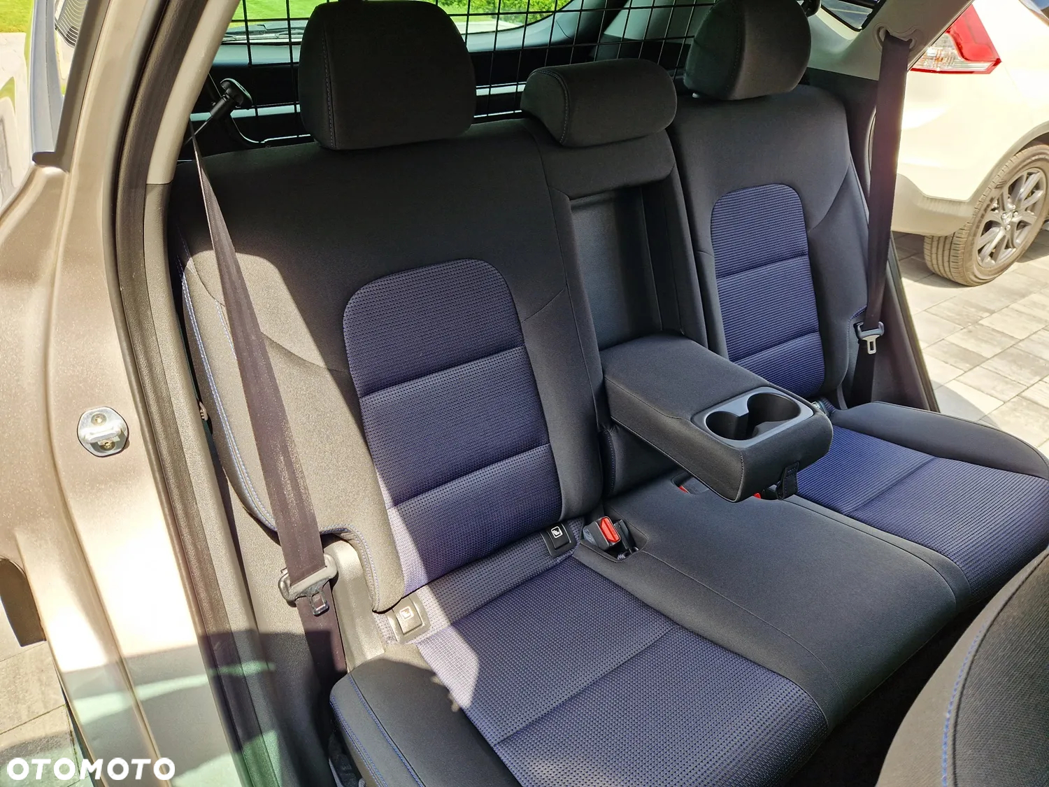 Hyundai Tucson 1.6 GDi 2WD Select - 24