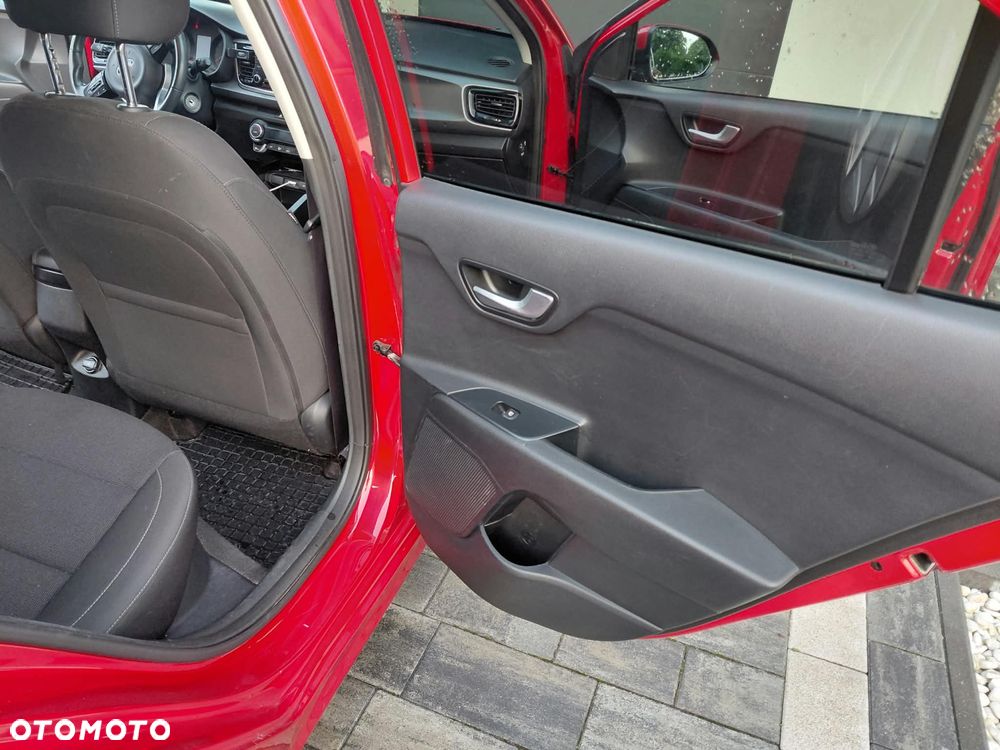 Kia Rio - 29