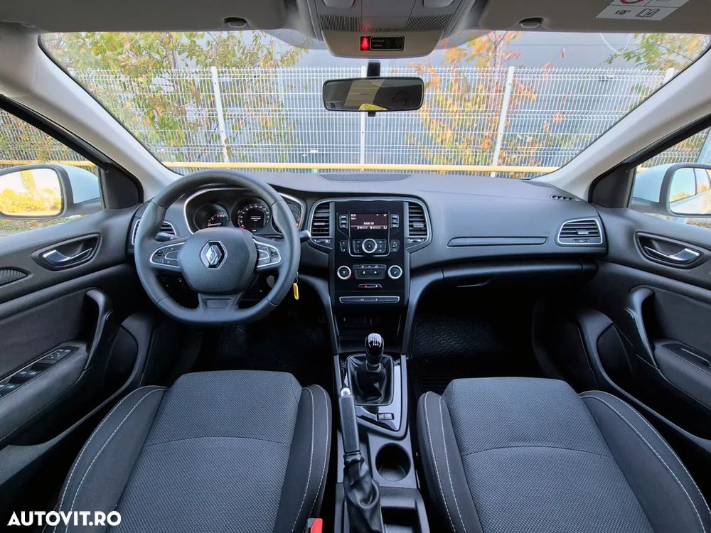 Renault Megane TCe GPF Business - 20