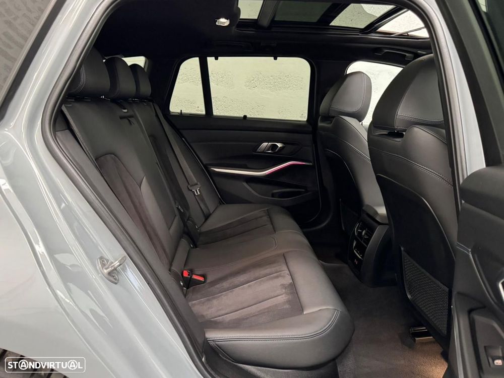 BMW 330 e Touring Pack M Auto - 47