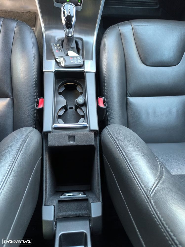 Volvo XC 60 D4 Geartronic Summum - 44