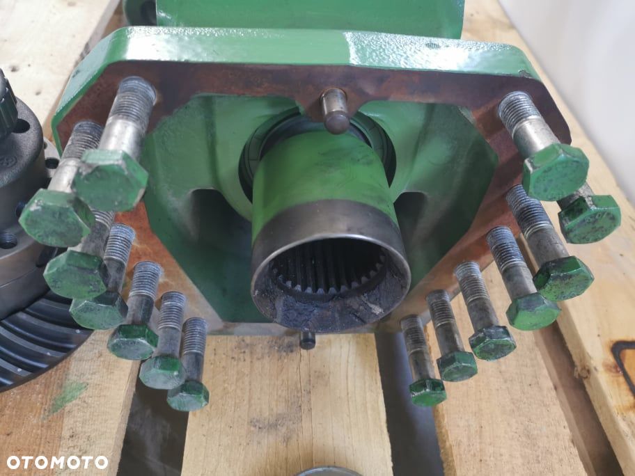 Mechanizm różnicowy przedni John Deere 6155 R {Typ 750310} - 12
