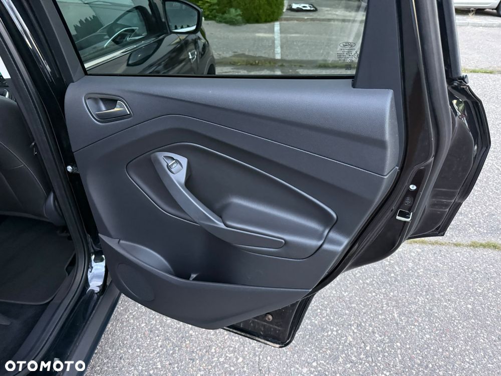 Ford Kuga 2.0 TDCi 2x4 Trend - 26
