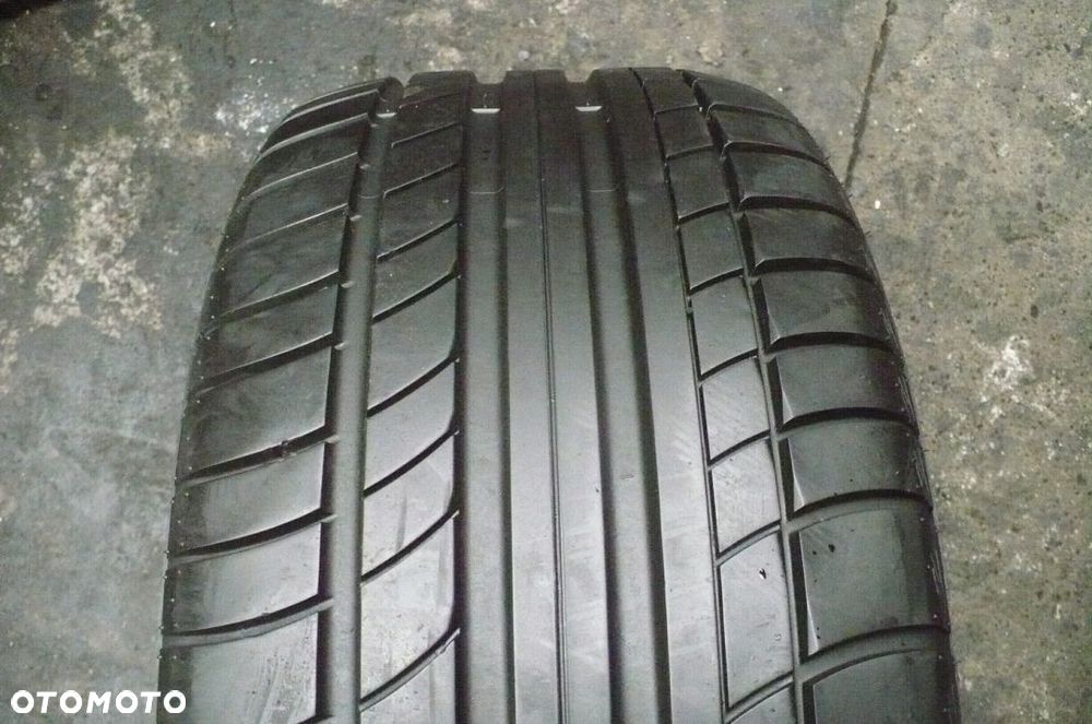 AVON ZZ5 245/40R19 6,7mm 2020 - 1