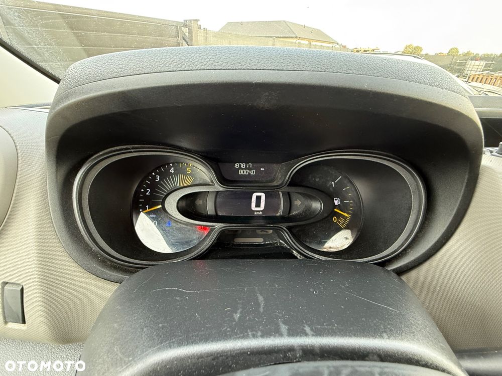 Renault TRAFIC - 10