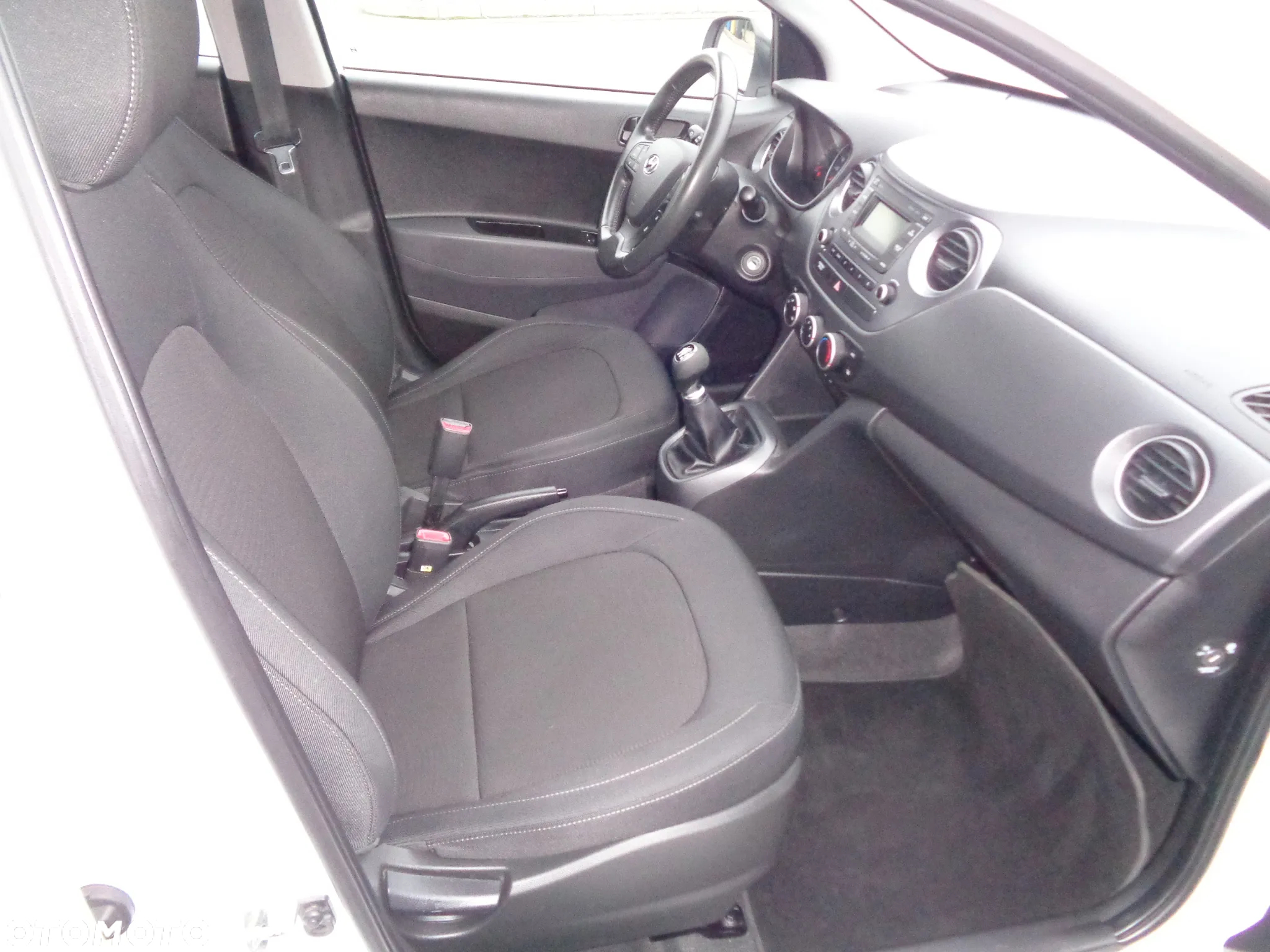 Hyundai i10 1.0 Premium - 19