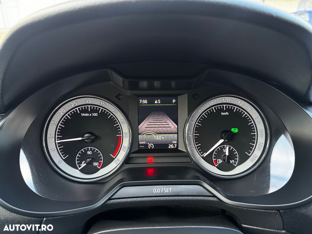 Skoda Octavia 2.0 TDI DSG Ambition - 6