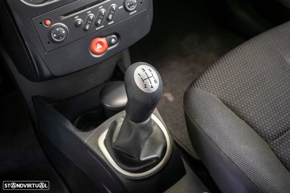 Renault Clio - 15