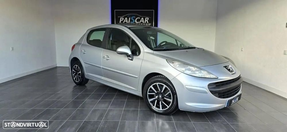 Peugeot 207 2009 photo 2