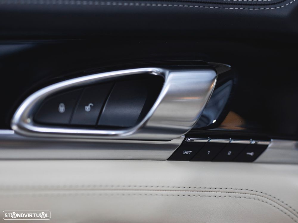 Porsche Panamera S e-Hybrid - 23