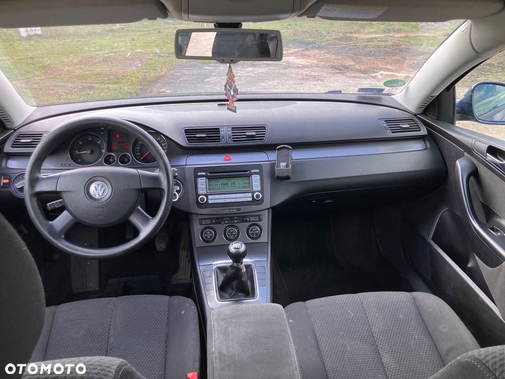 Volkswagen Passat 2.0 TDI Individual - 5