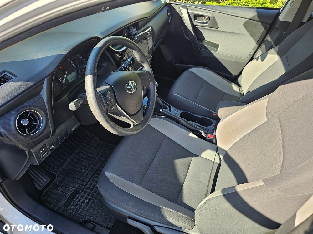 Toyota Auris 1.33 VVT-i Active - 13