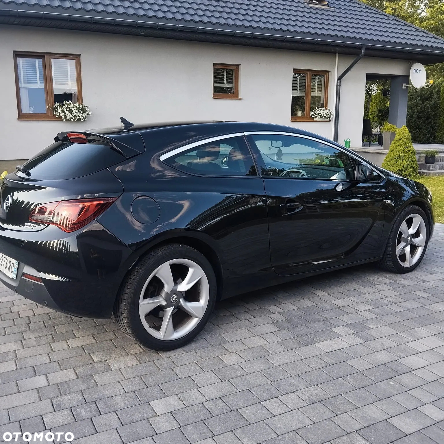 Opel Astra GTC 1.4 Turbo - 11
