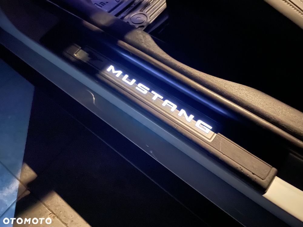 Ford Mustang Cabrio 2.3 Eco Boost - 19