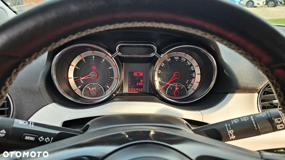 Opel Adam 1.2 Black Link - 14