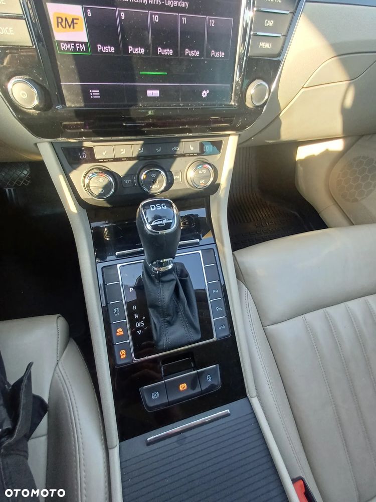 Skoda Superb 2.0 TDI 4x4 L&K DSG - 33