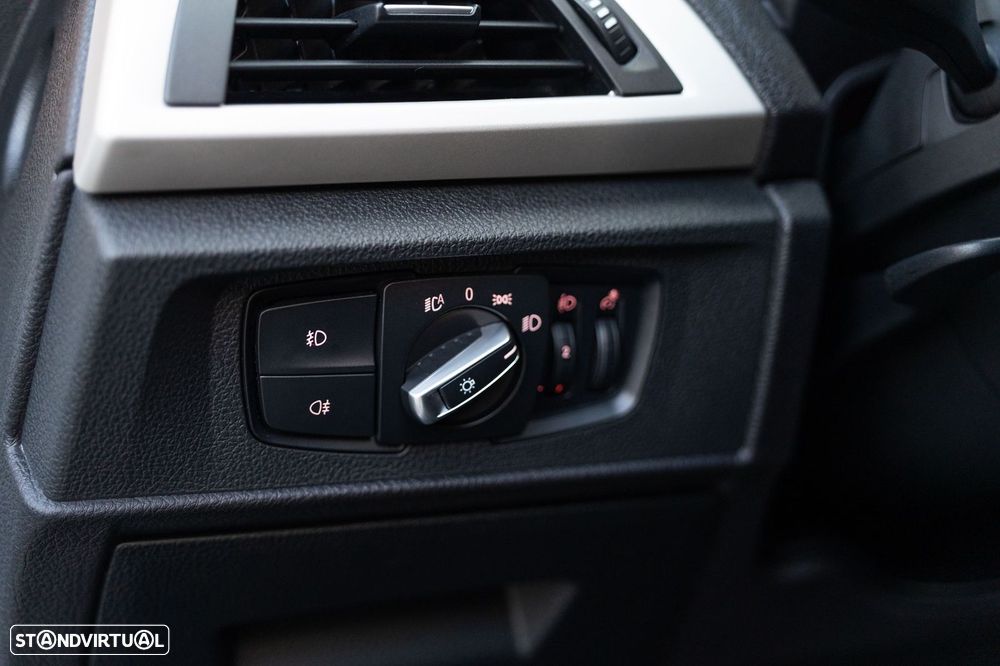 BMW 116 d Line Urban - 14