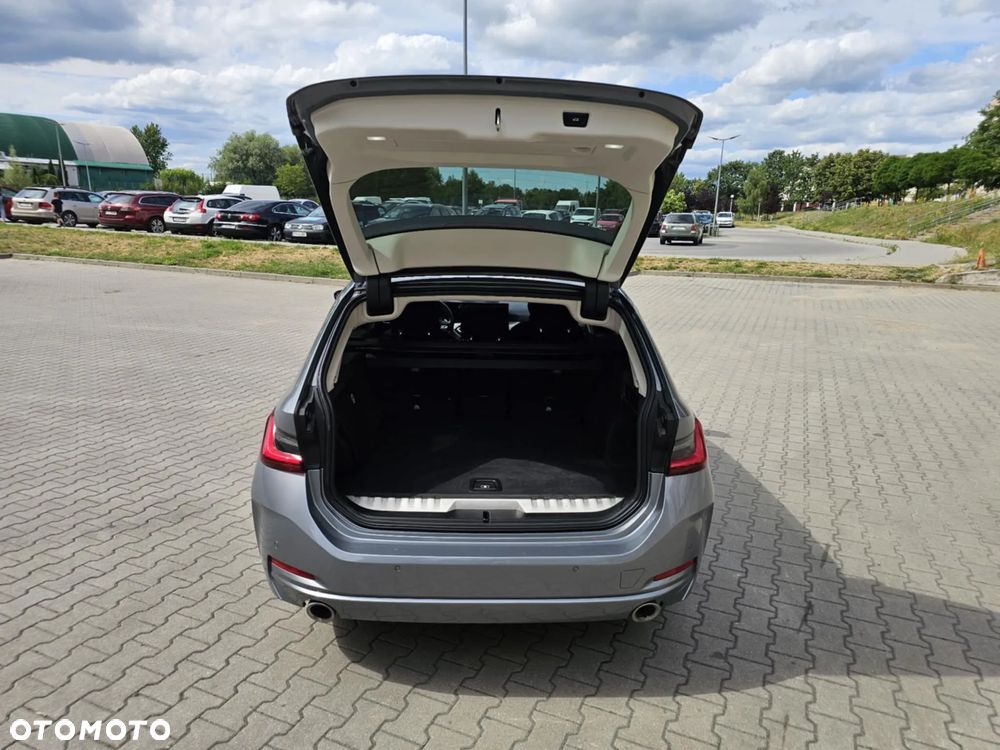 BMW Seria 3 ver-320e-phev - 25