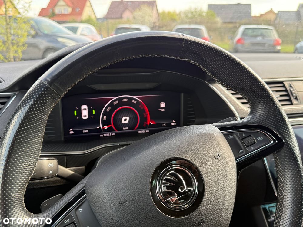 Skoda Superb 2.0 TDI 4x4 DSG Sportline - 25