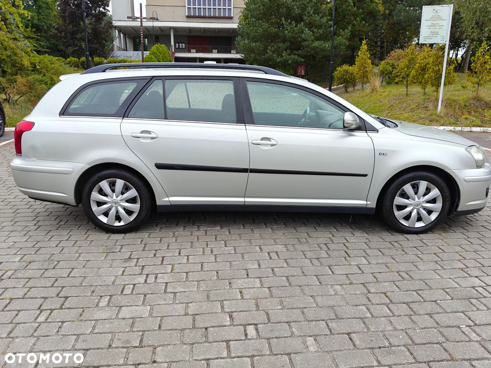 Toyota Avensis 2.0 D-4D Premium - 5