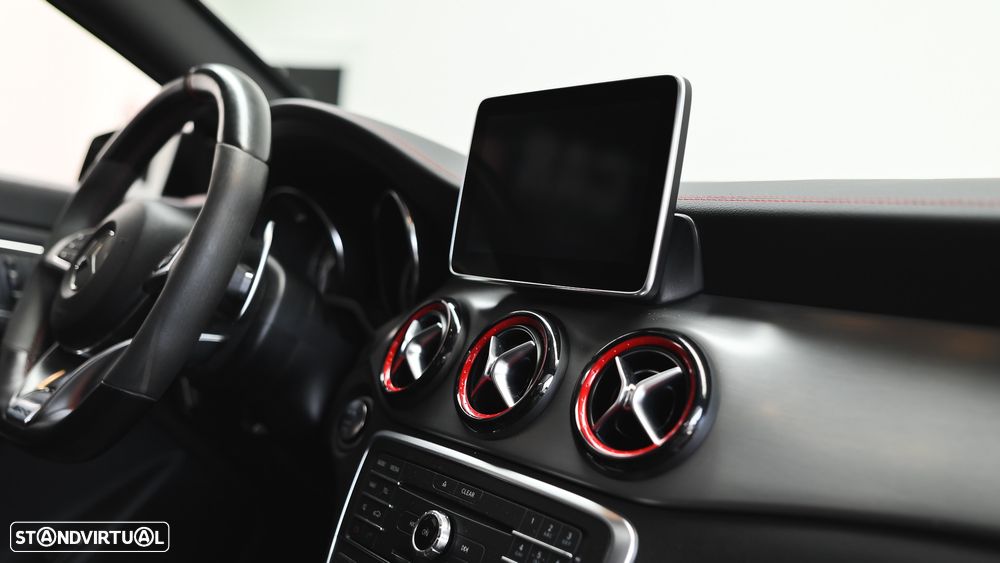 Mercedes-Benz CLA 45 AMG Shooting Brake 4-Matic - 37