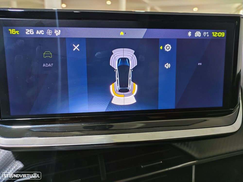 Peugeot 208 1.2 Hybrid Allure e-DCS6 - 19