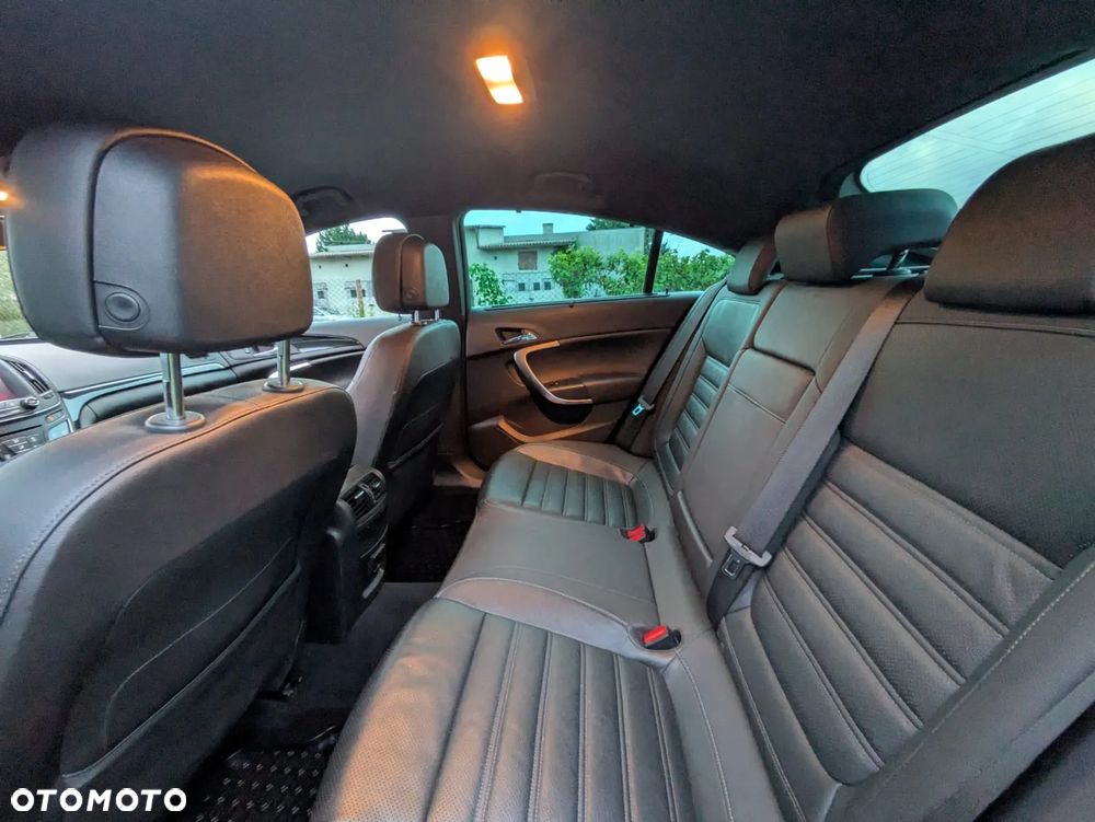 Opel Insignia 2.0 CDTI Cosmo - 11