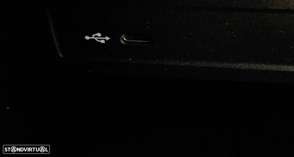 Mercedes-Benz A 160 Edition 2020 - 33