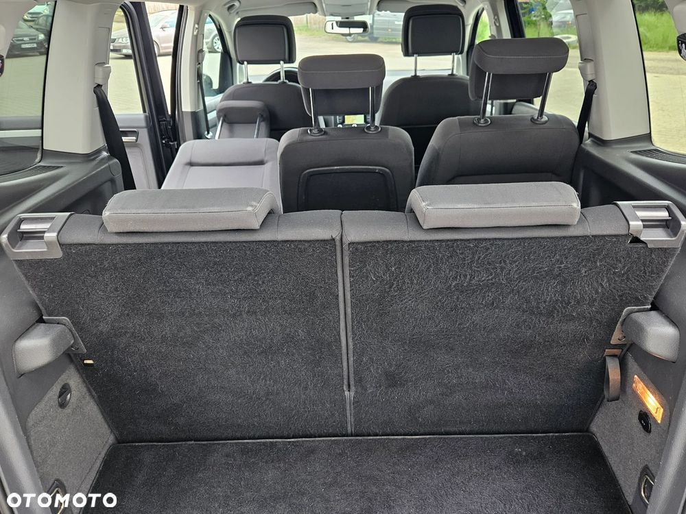 Volkswagen Touran 2.0 TDI DPF DSG Life - 25