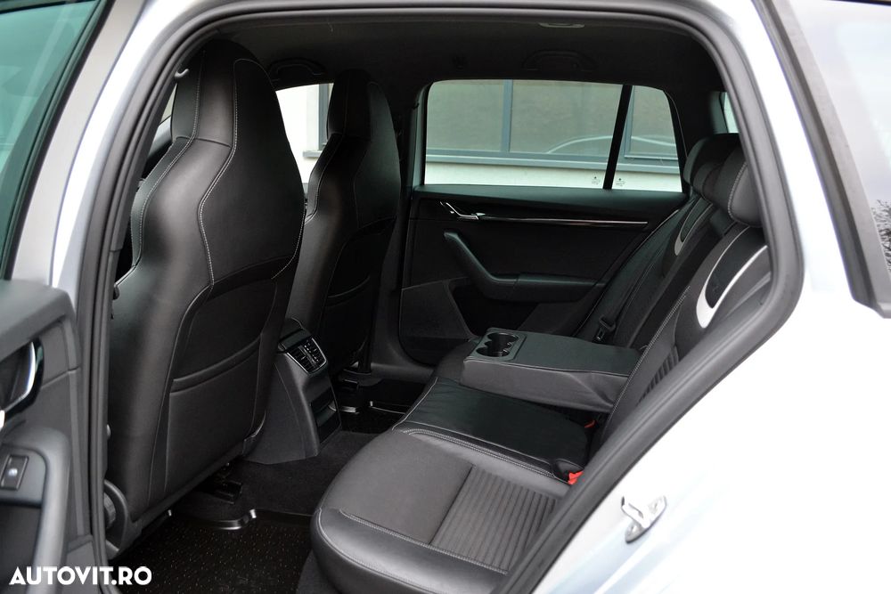 Skoda Octavia Combi 2.0 TDI (Green tec) RS - 8