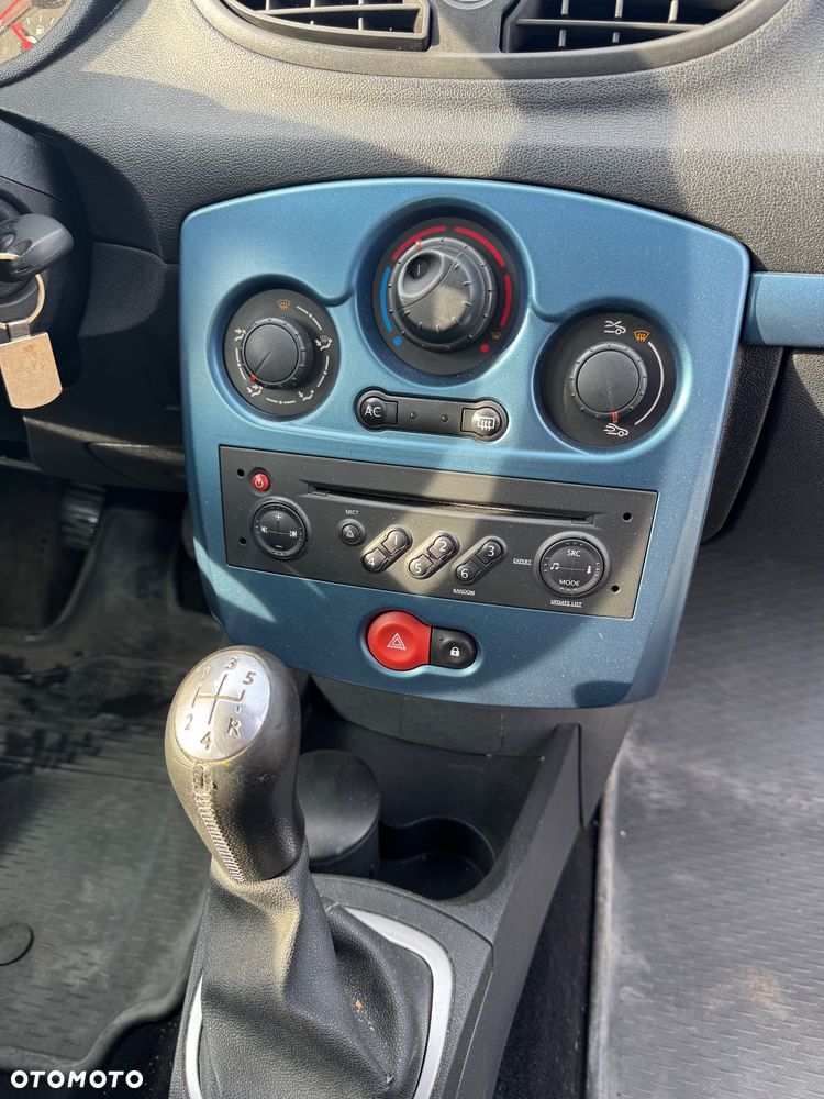 Renault Clio 1.2 16V Expression - 9