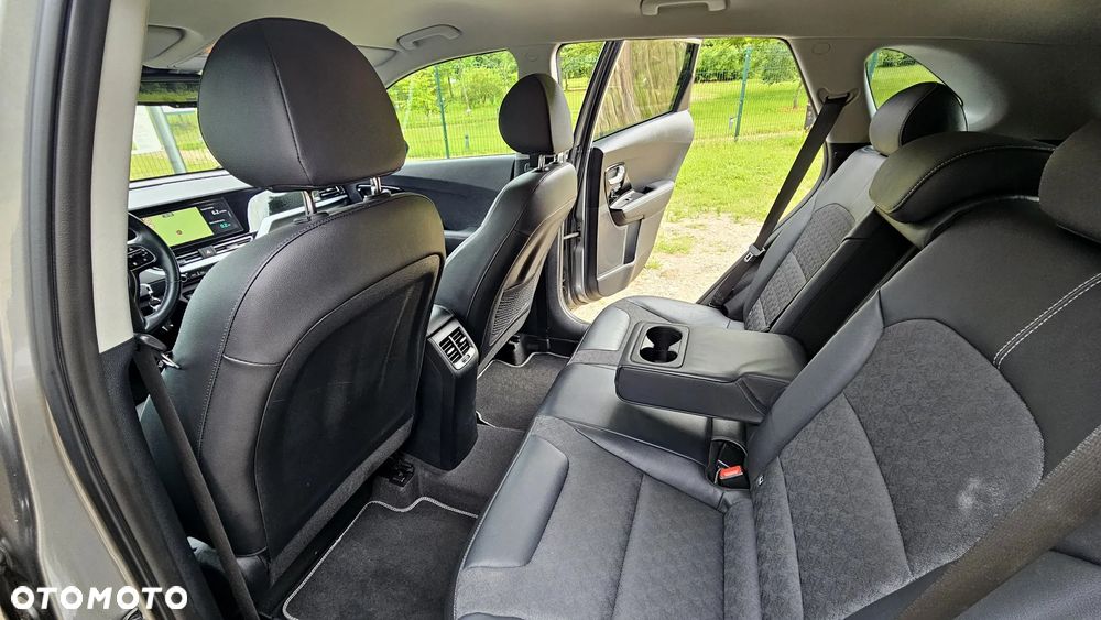 Kia Niro 1.6 GDI 2WD Edition 7 - 34