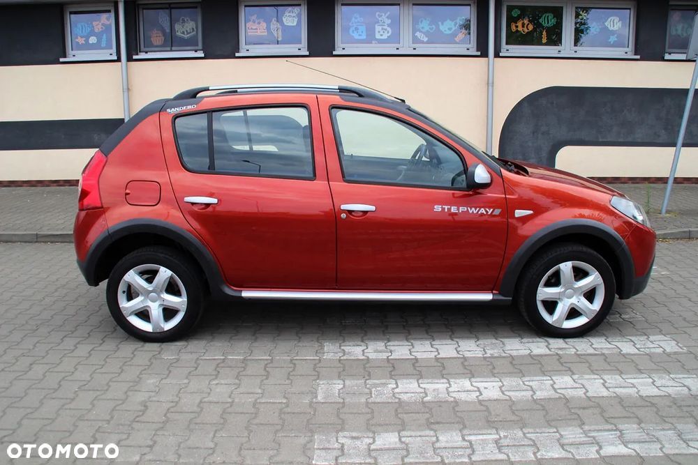 Dacia Sandero Stepway 1.6 - 8