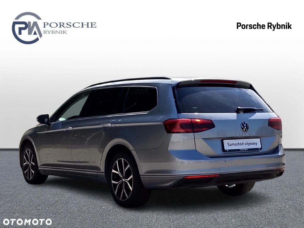 Volkswagen Passat - 4