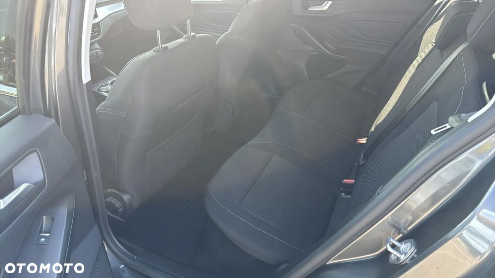 Ford Focus 1.5 EcoBlue Titanium - 24