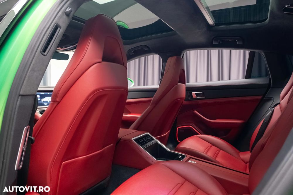 Porsche Panamera 4 - 34