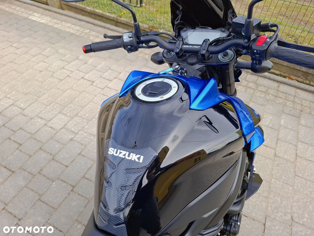 Suzuki GSX - 14