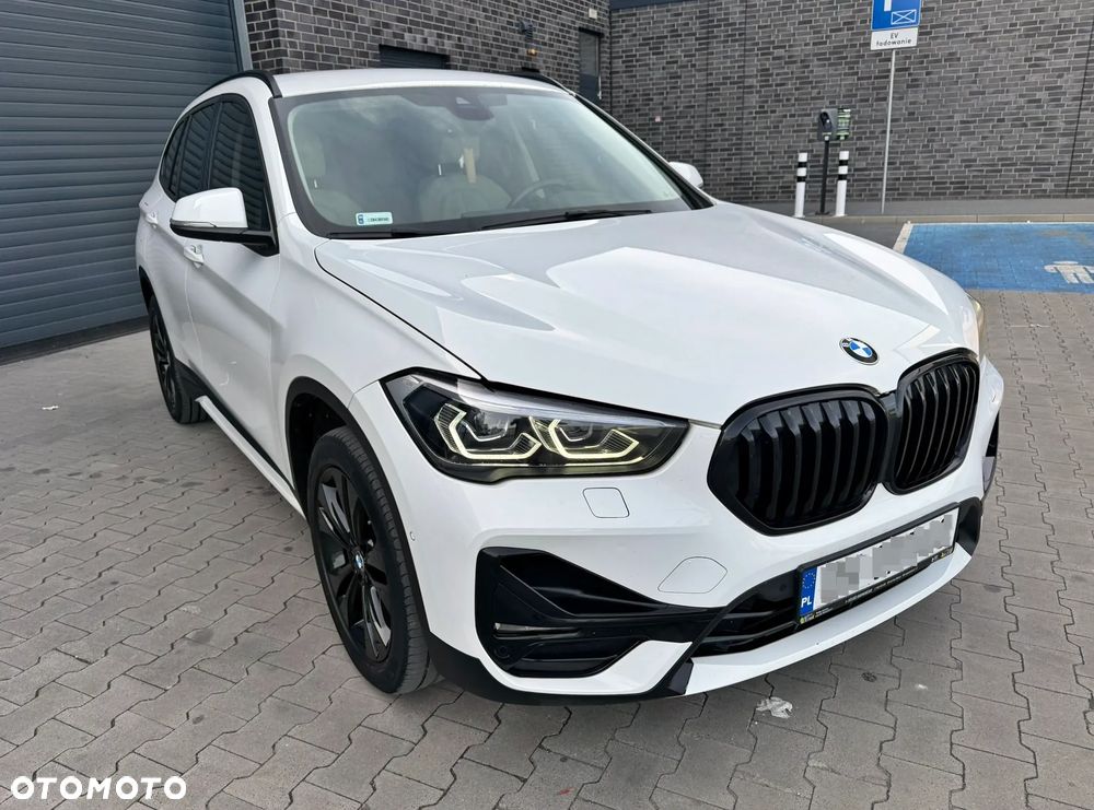 BMW X1 sDrive18i Sport Line - 9