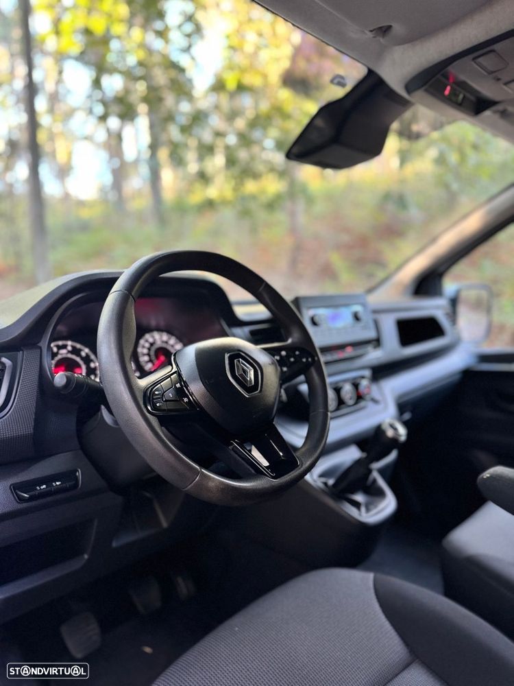 Renault Trafic - 15