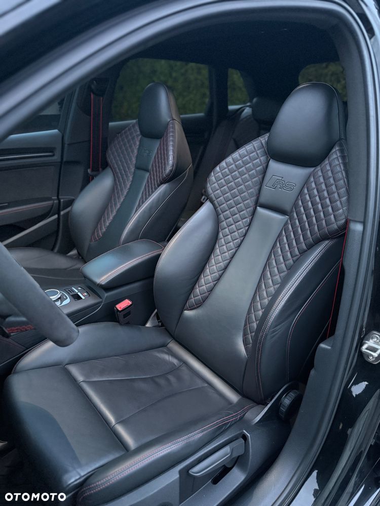 Audi RS3 Sportback S tronic - 13