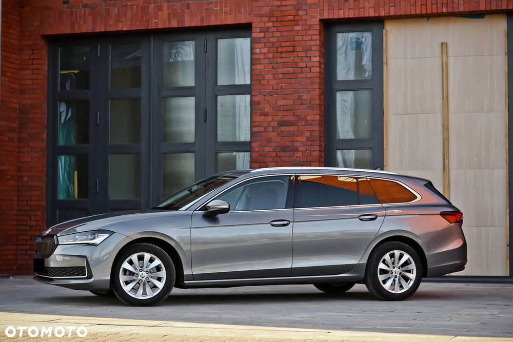 Skoda Superb 2.0 TDI SCR Selection DSG - 9