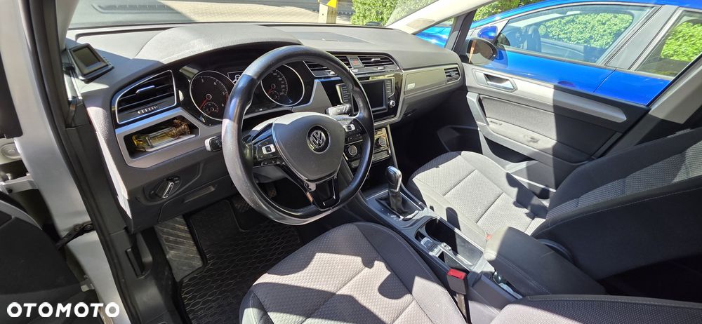 Volkswagen Touran 2.0 TDI BMT Comfortline DSG - 6