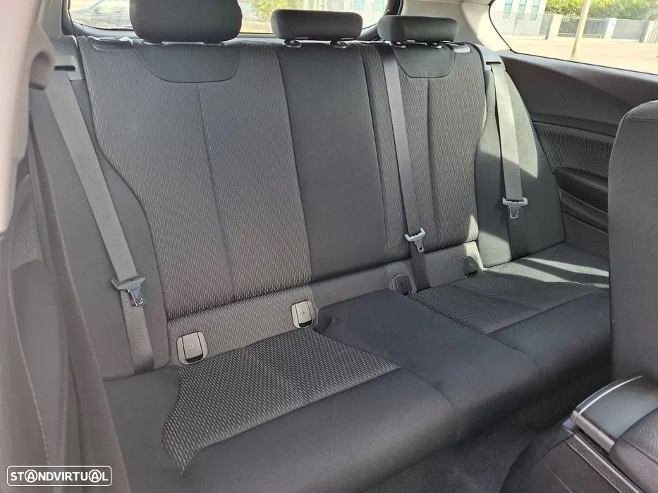 BMW 118 d Aut. Sport Line - 11