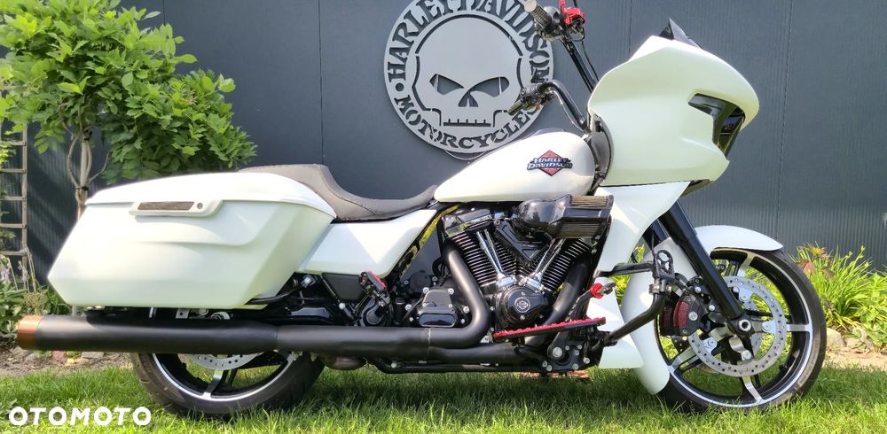 Harley-Davidson Touring Road Glide - 1