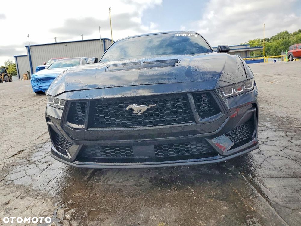 Ford Mustang - 7