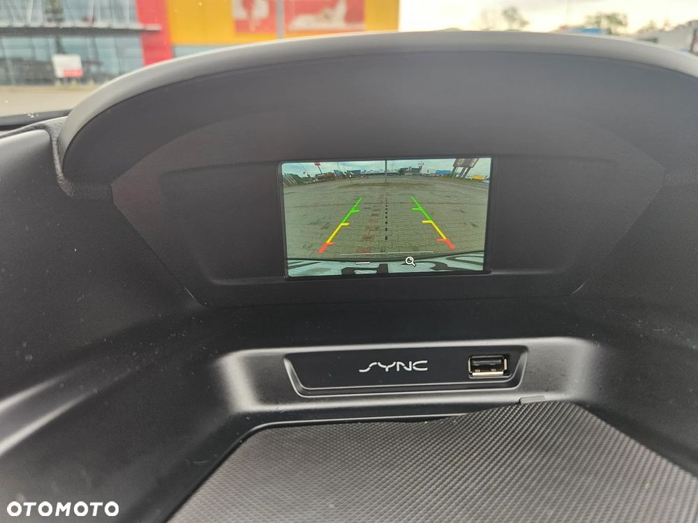 Ford Kuga - 17