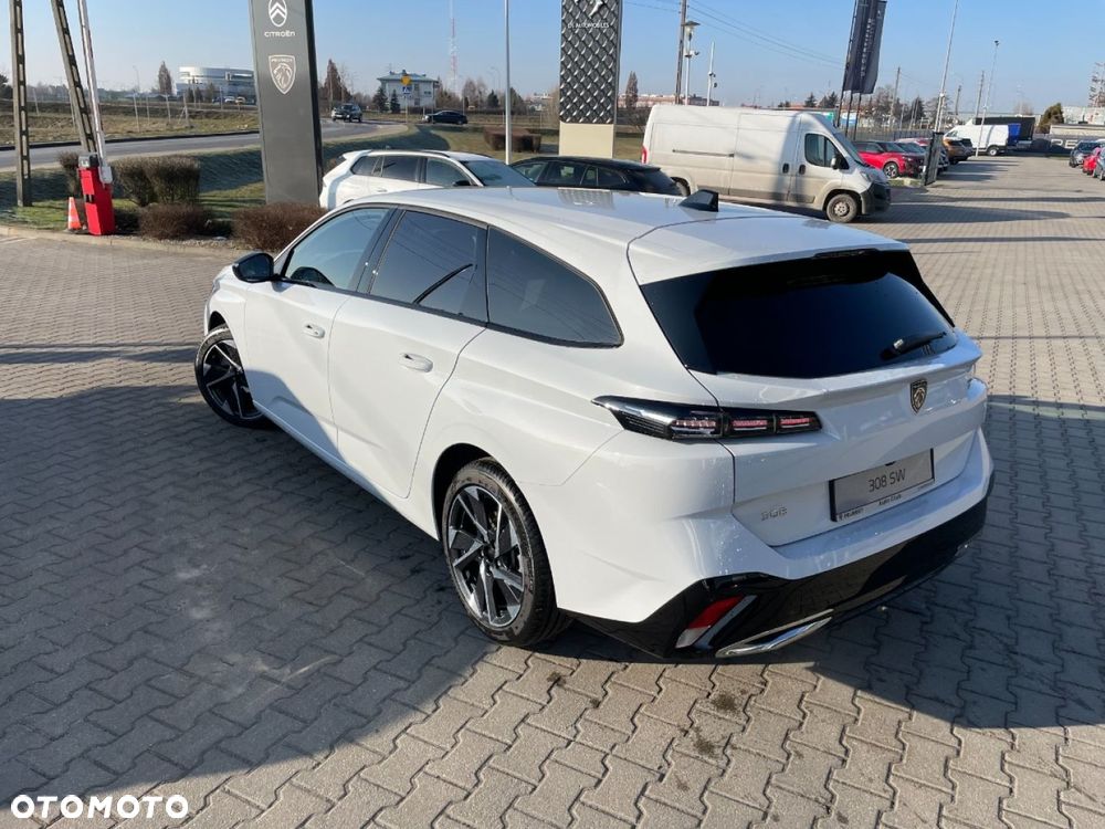 Peugeot 308 - 8