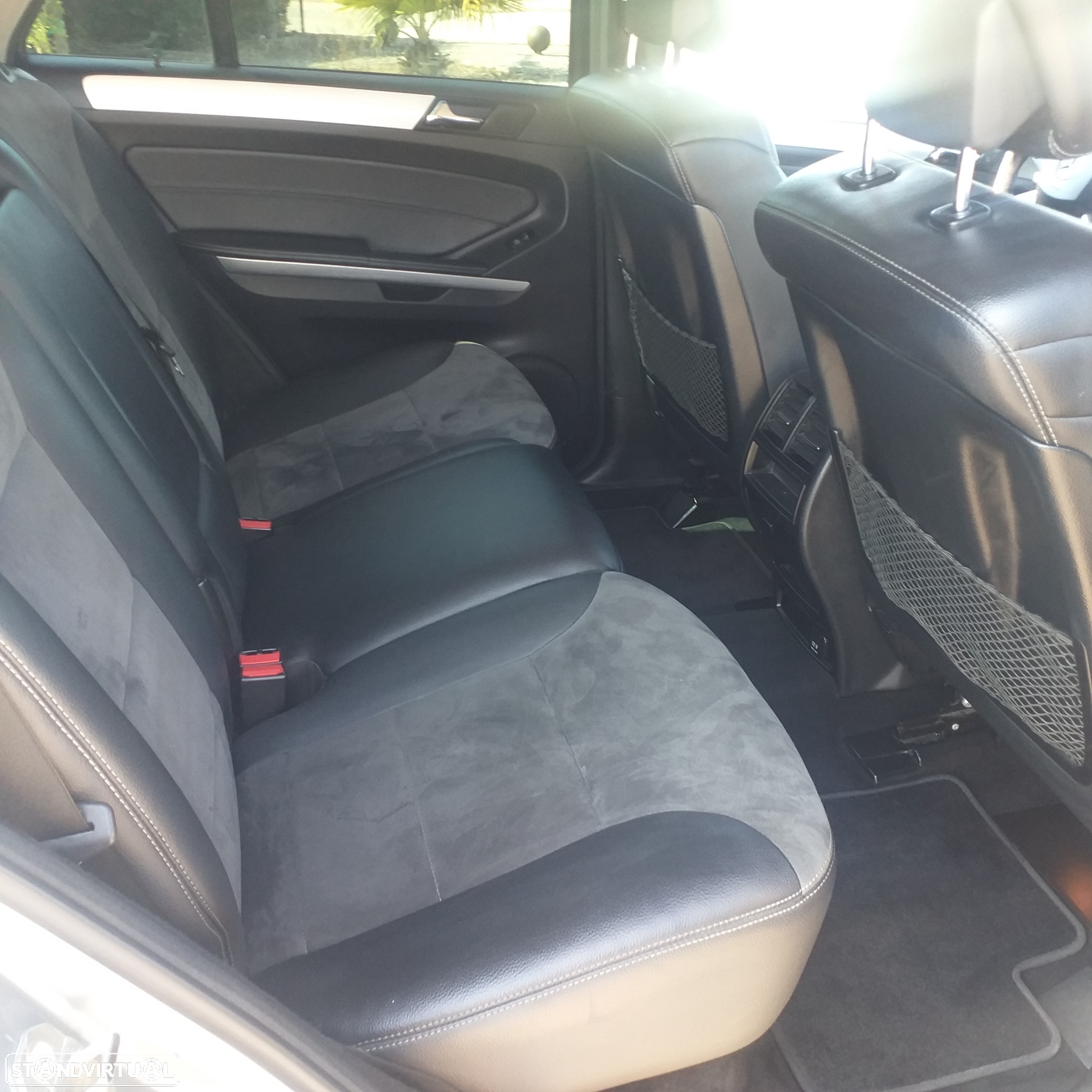 Mercedes-Benz ML 350 CDi BlueEfficiency - 11
