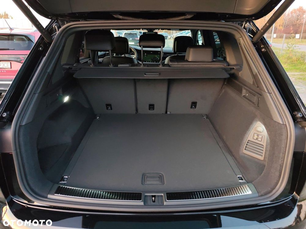 Volkswagen Touareg 3.0 V6 TDI SCR 4Mot R-Line - 32